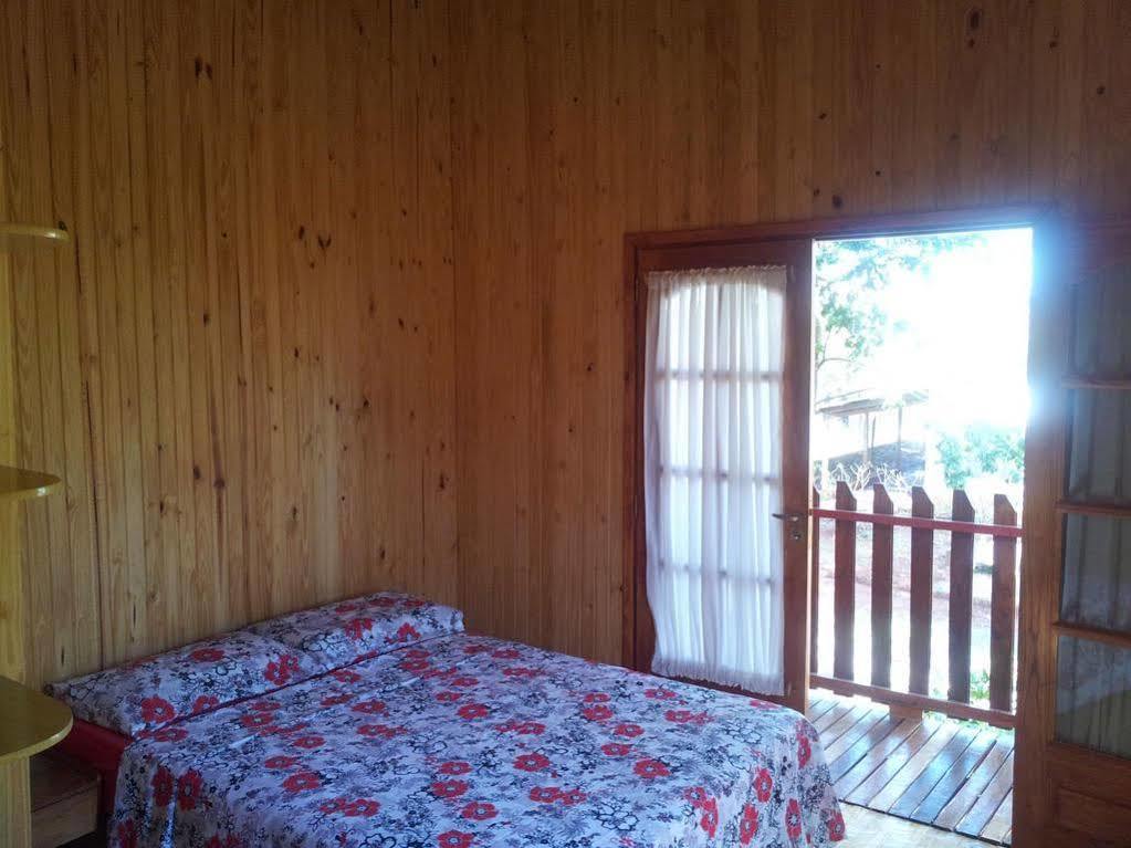 Villa Cabanas El Pindo à Puerto Iguazú Extérieur photo
